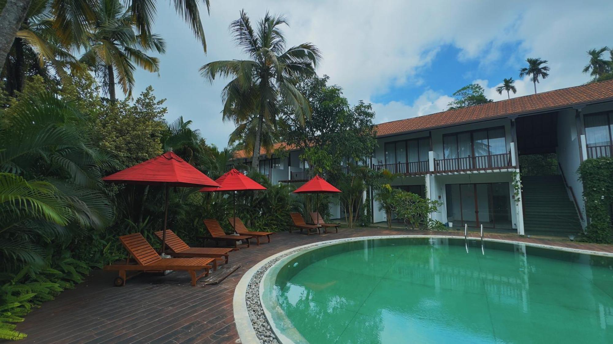 Palm Garden Ayurveda Resort อาฮานกามา ภายนอก รูปภาพ